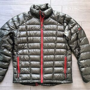Men's Black North Face Puffer Jacket with Red Accents. Size M.